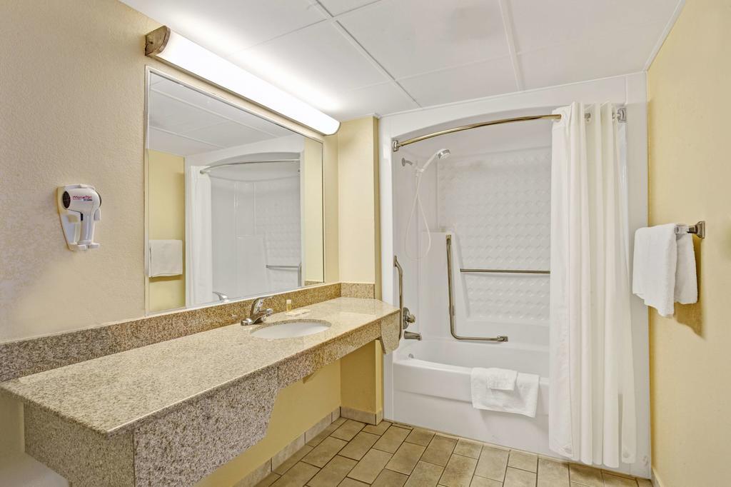 Days Inn By Wyndham Clarksville Tn מראה חיצוני תמונה